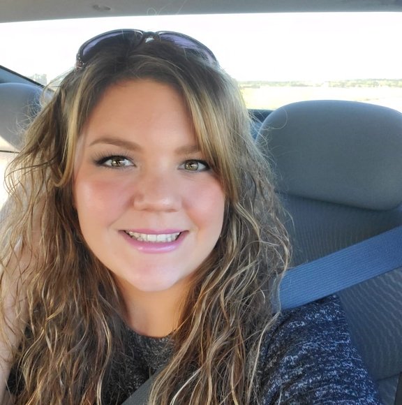 Meet your Posher, Kirstyn - Picture 1 of 1